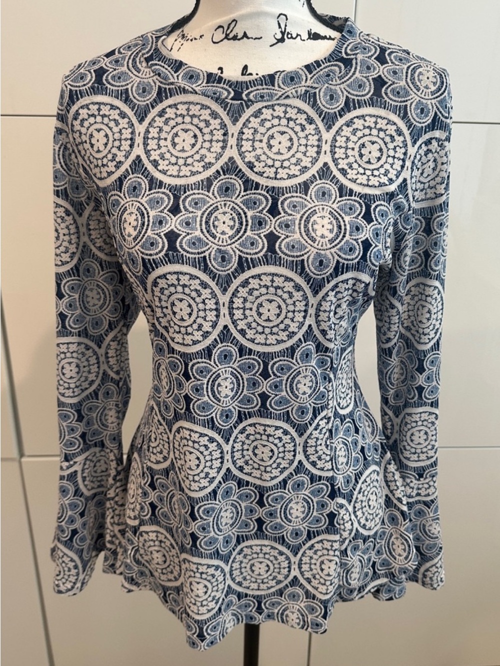 Papillon Blanc Navy and White Long-Sleeve- SHEERNESS. GORGEOUS CUT. XL
